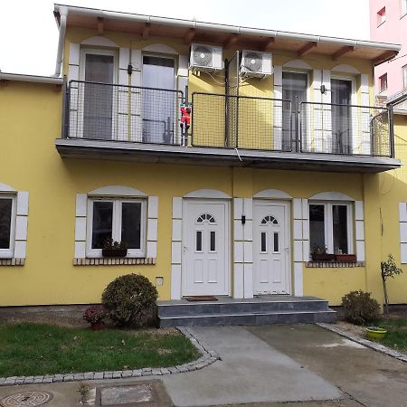 Flora Novi Sad Leilighet Eksteriør bilde