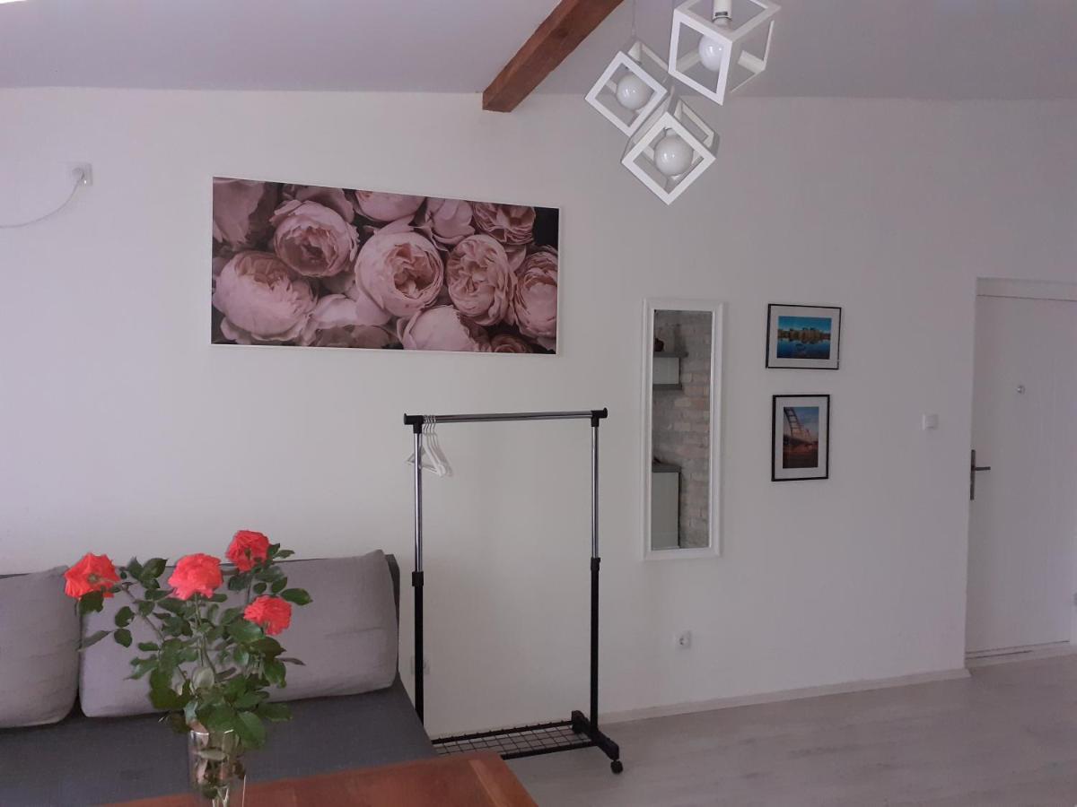 Flora Novi Sad Leilighet Eksteriør bilde
